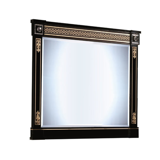 Elegant Framed Mirror: A Statement of Timeless Luxury