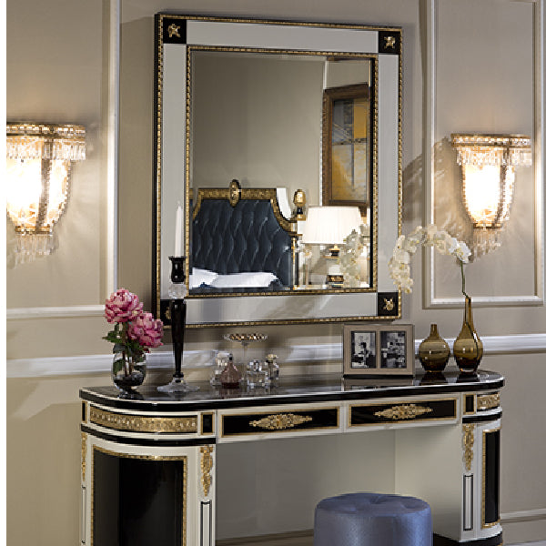 Stylish Square Mirror with Elegant Detailing