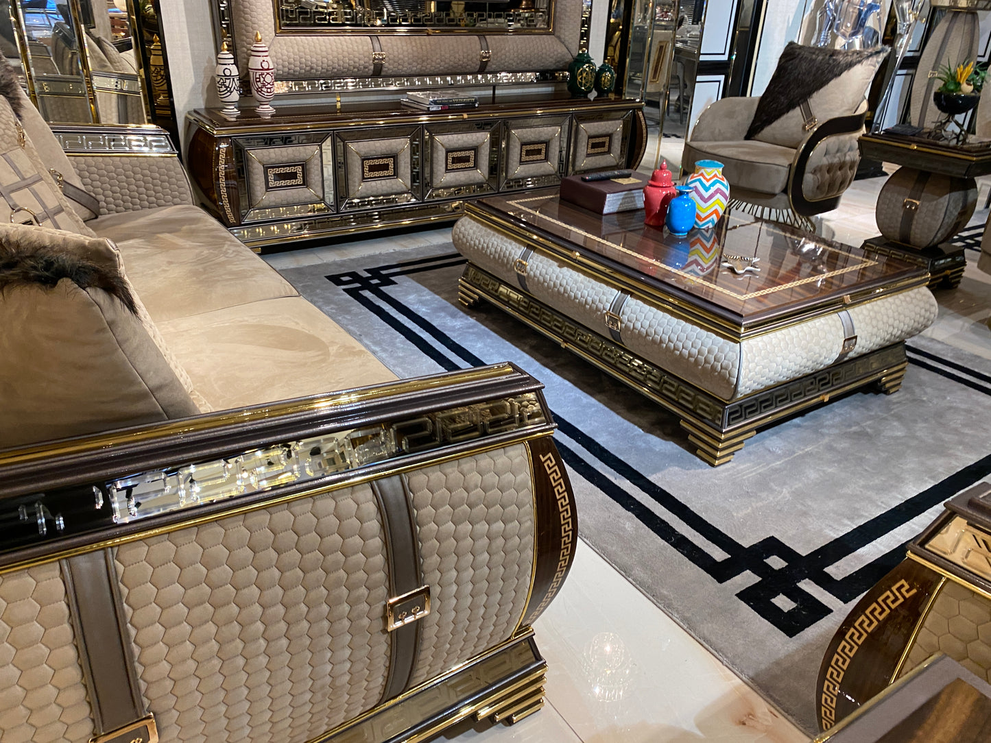 Barbarian Versace Luxury Drawing / Living Room